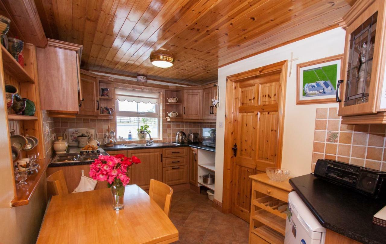 Beezies Self Catering Cottages Grange  Exterior photo